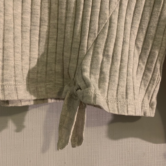 Zara Ribbed Top With Knot - Picture 3 of 4